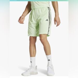 NWT Men's Adidas AEROREADY Training Essential 9" Shorts Size Small